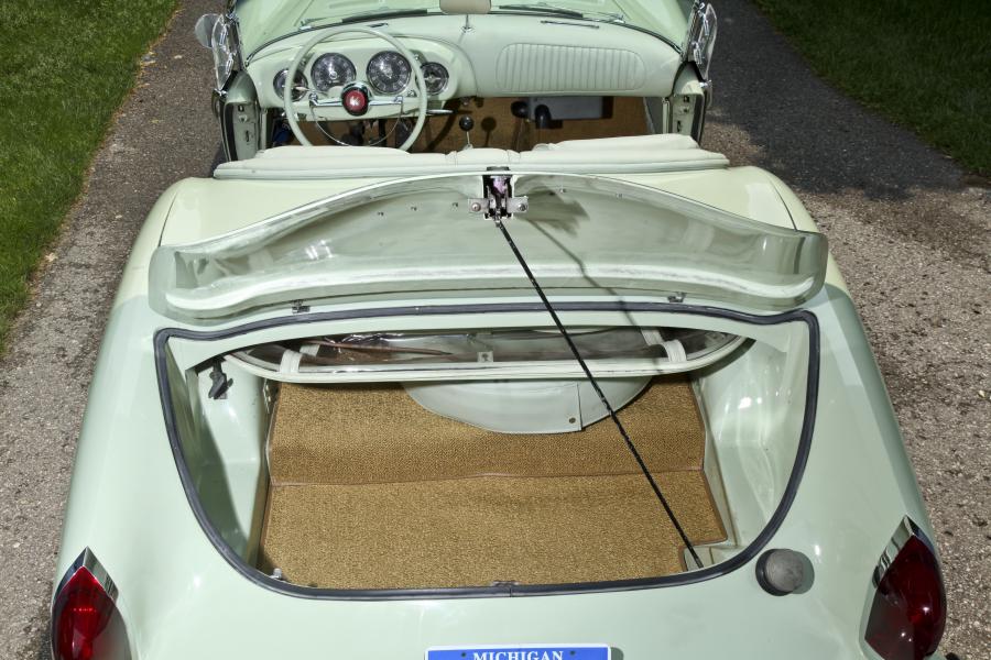  Kaiser-Darrin Roadster 1954 года  (фото 8 из 15)